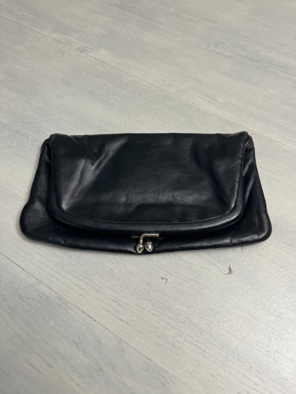 Vintage St. Thomas Genuine Leather Kiss Lock Foldover Clutch Purse in Black